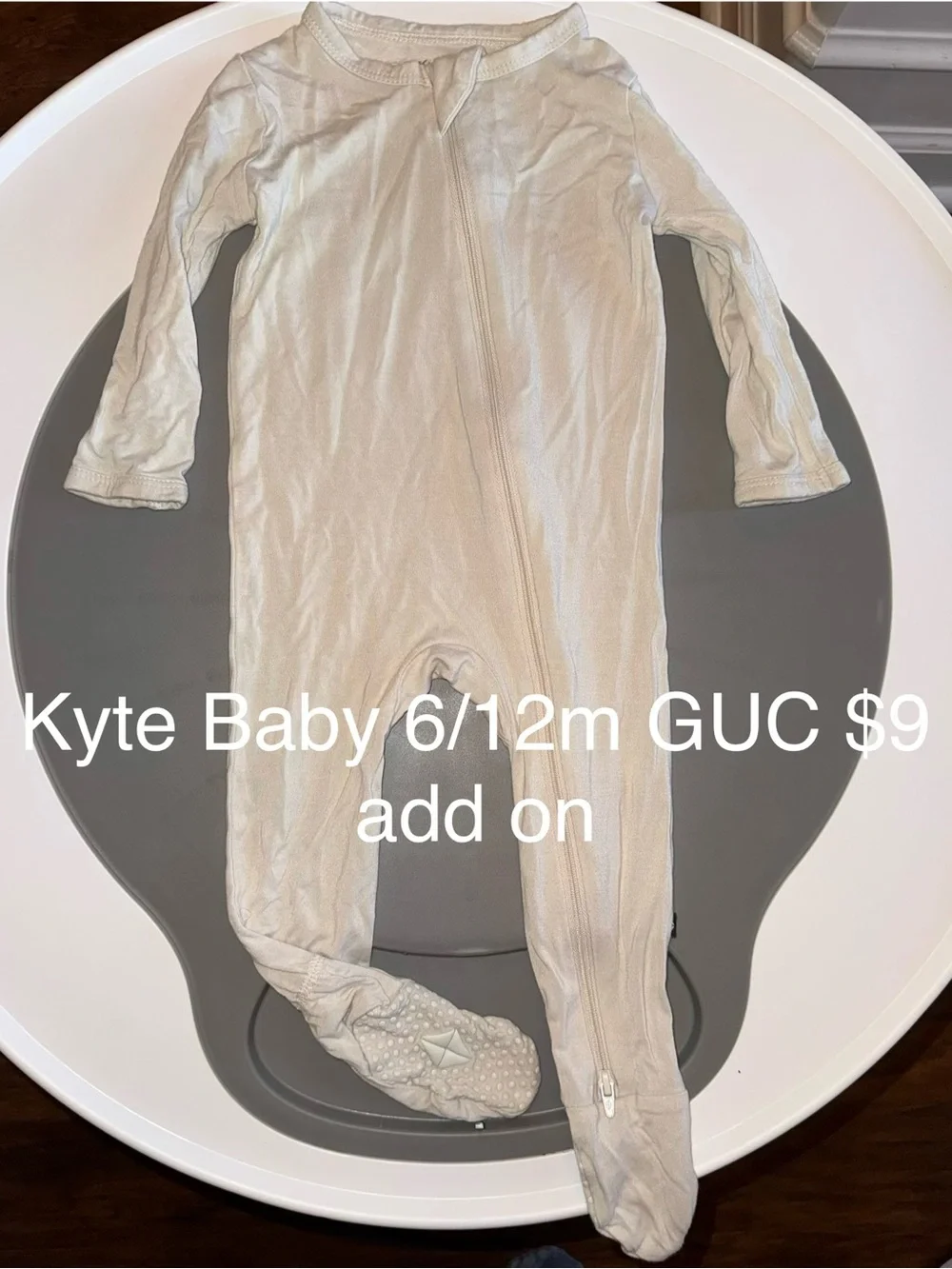 Kyte BABY Cream Zip Front Long Sleeve Bamboo Footed One-Piece - Picture 1 of 1